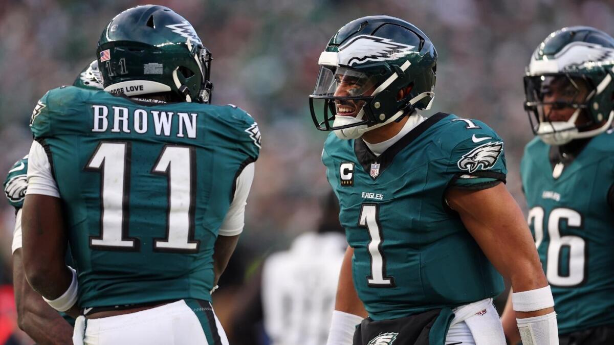 https://sportshub.cbsistatic.com/i/r/2025/08/14/3f63aa83-b08f-4fdf-b587-260d384a7a86/thumbnail/1200x675/f2d03ec1c4b04e265e2653aec4db0627/eagles-cbs.jpg