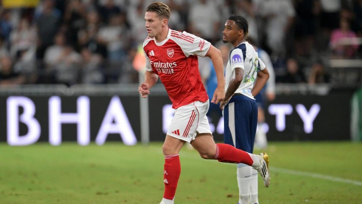 https://sportshub.cbsistatic.com/i/r/2025/08/15/1daa3472-5770-4c30-893a-bbe621375435/thumbnail/1200x675/9cd67474bb99aed3ac104739af3177d3/viktor-gyokeres-in-hongkong-getty-cbs.jpg