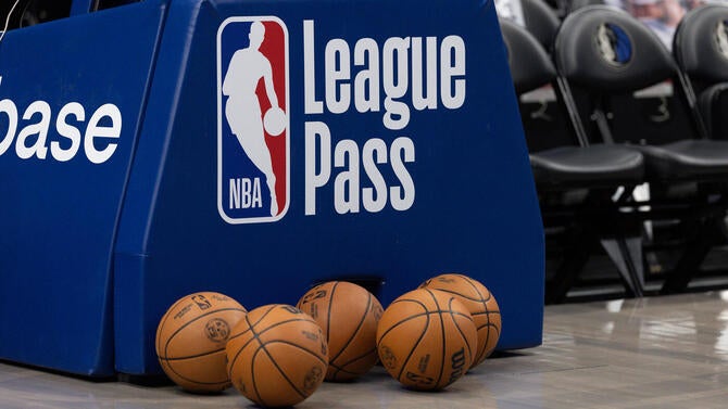 Los Angeles Lakers v Dallas Mavericks