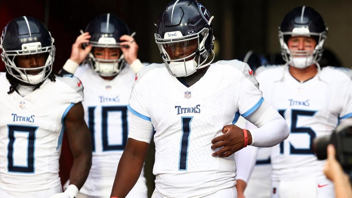 https://sportshub.cbsistatic.com/i/r/2025/08/15/f0821d20-b892-499e-9e2b-c5adb528a929/thumbnail/1200x675/886a2873bf18f51a96c950c27a6c7d04/cam-ward-titans-getty-images.jpg