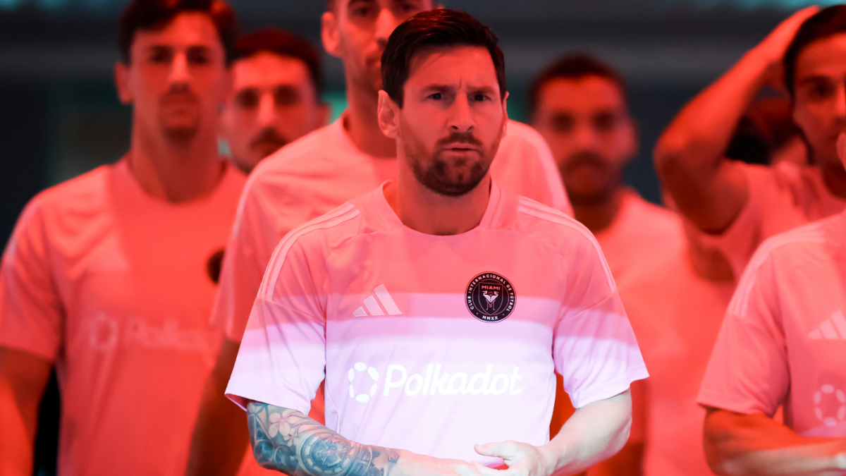 https://sportshub.cbsistatic.com/i/r/2025/08/16/87ad1745-2c09-4355-8a58-fac5b24c77ae/thumbnail/1200x675/cb93b4846fedca7897187217d186914b/untitled-design-2025-08-16t182740-912.png