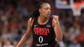 Kelsey Mitchell ata su carrera, interpreta al héroe en tiempo extra, ya que la fiebre completa el regreso más grande en la historia del equipo