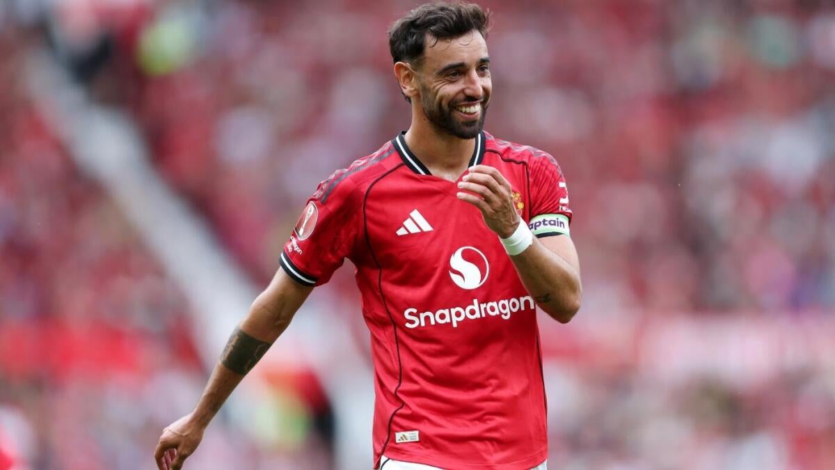 https://sportshub.cbsistatic.com/i/r/2025/08/17/6a1876cb-d4f0-4827-a208-98f2278838ec/thumbnail/1200x675/0213cd63d08a9d7b0ca4867776acf347/united-6.jpg