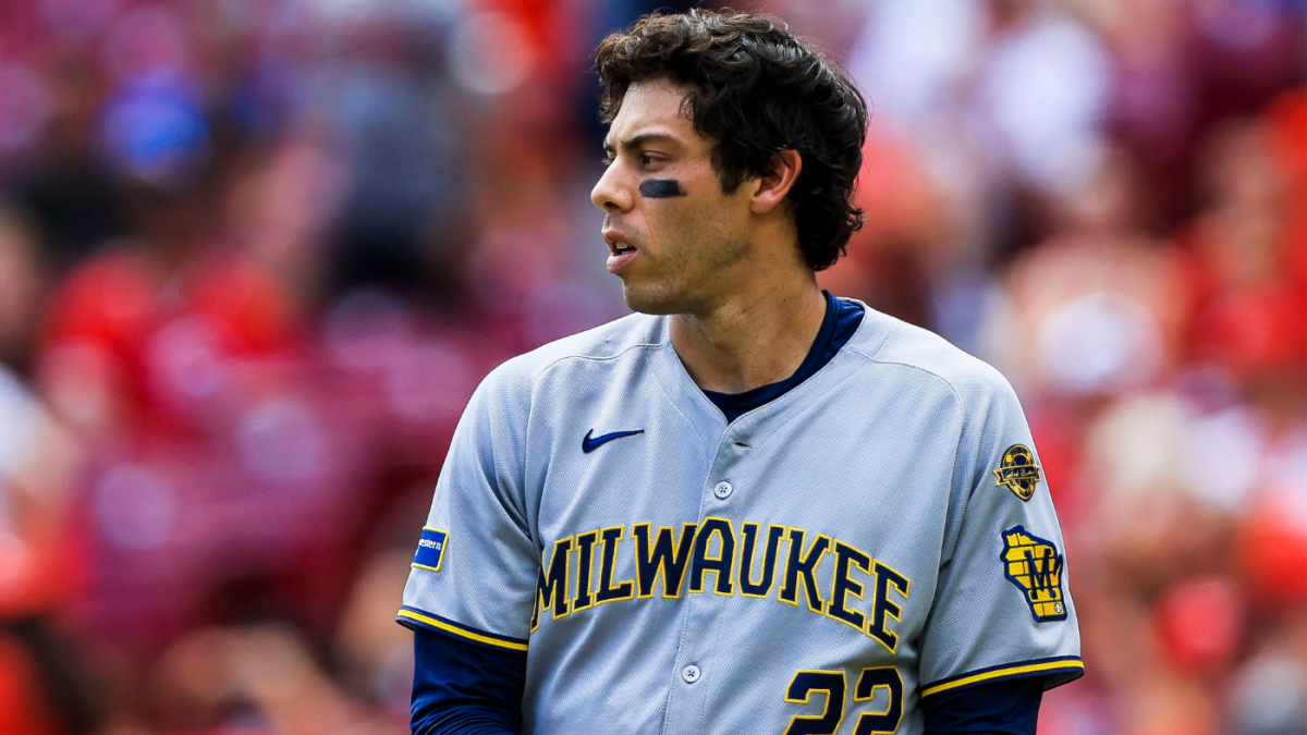 Brewers' winning streak snapped at 14 as Reds' walk-off gives Milwaukee its first loss of August - CBSSports.com