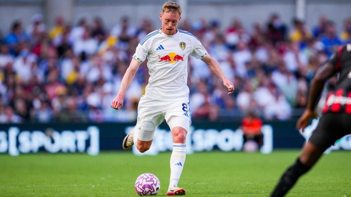 https://sportshub.cbsistatic.com/i/r/2025/08/18/f11fea3e-fe11-426a-9ddd-a263d9317abf/thumbnail/1200x675/5fb1e9cab24a3f2bc82680281aaa4cd7/leeds-getty.jpg