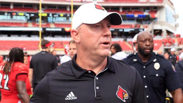 Austin Peay v Louisville
