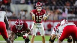Alabama QB Ty Simpson son los 25 jugadores más importantes en la competencia de fútbol americano universitario en 2025.