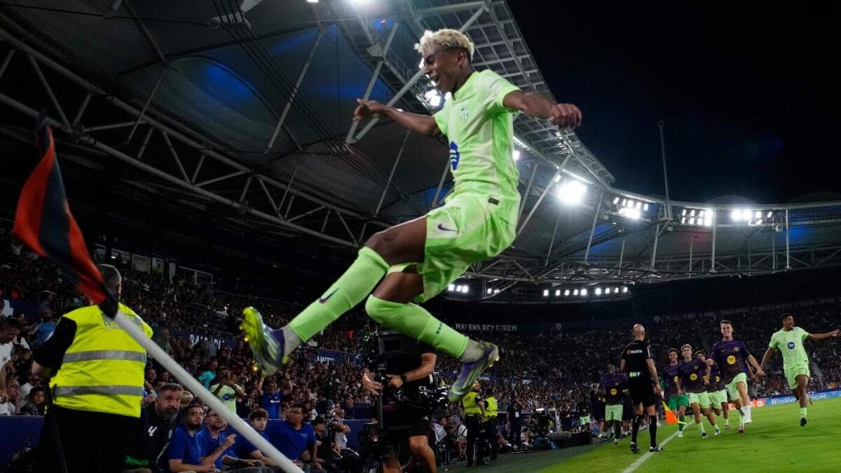 https://sportshub.cbsistatic.com/i/r/2025/08/23/4daa484c-79bf-48c5-b7b5-a0d225493460/thumbnail/1200x675/a58edbc55008af8b549732f295beb6e5/fcb-15.jpg