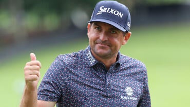 keegan-bradley-thumbs-fedex-cup-g.jpg