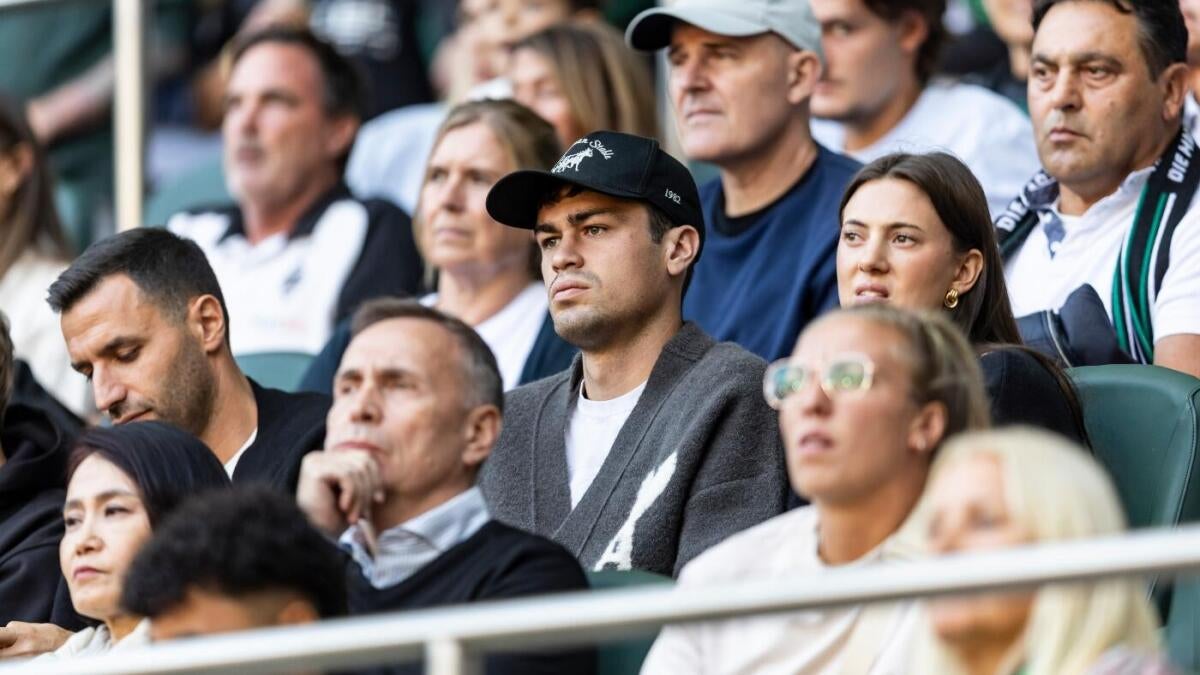 https://sportshub.cbsistatic.com/i/r/2025/08/26/744f9ed0-3531-427c-ae63-d120ef510a89/thumbnail/1200x675/9ce40f0a1422ad39f2c80480ec25fa71/lfc-19.jpg