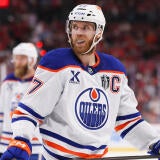 connor-mcdavid-oilers-stare.jpg