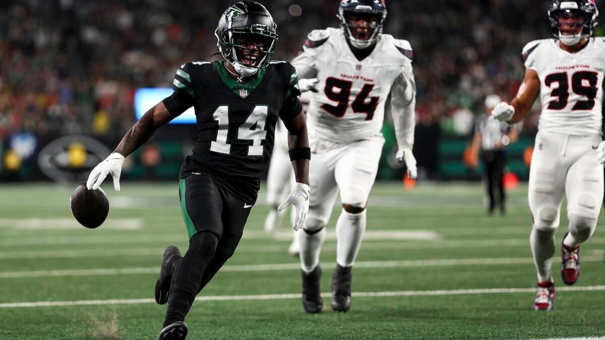 https://sportshub.cbsistatic.com/i/r/2025/08/27/d689b008-fff9-47f0-bea4-e0fb27b7c3e3/thumbnail/1200x675/b1690366f816ea357a33252bbc25d675/corl.jpg