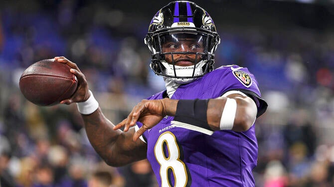 lamar-throwing-ravens-g.jpg