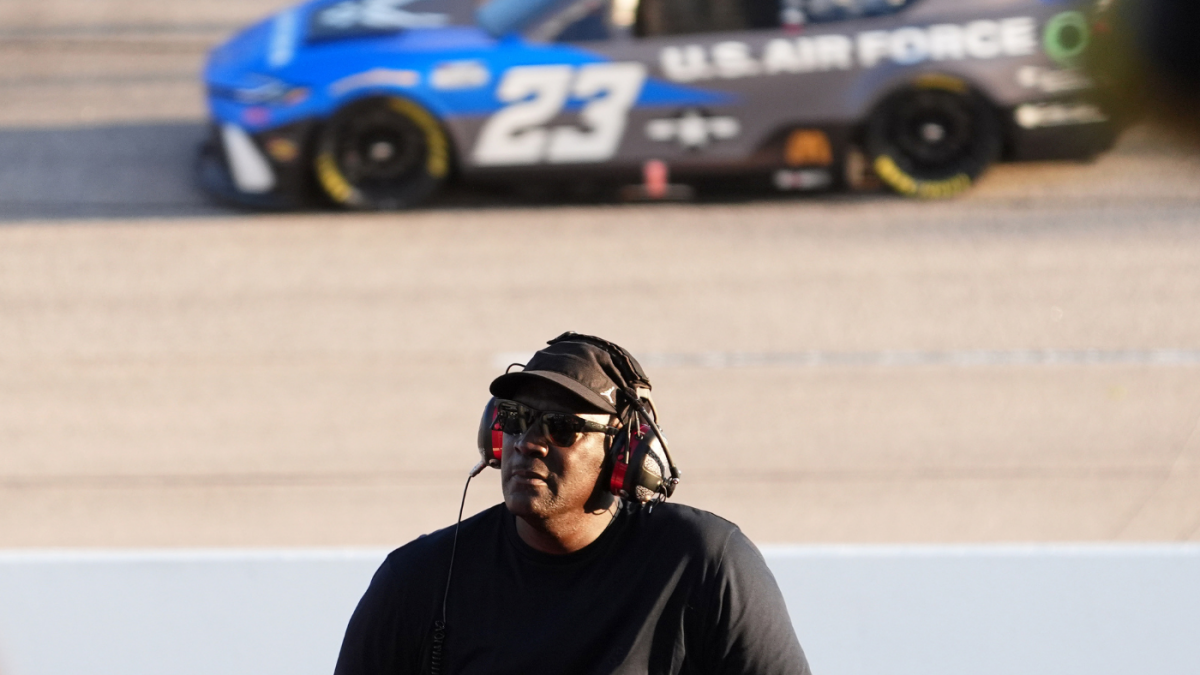 Michael Jordan textual content messages uncovered in authorized struggle with NASCAR