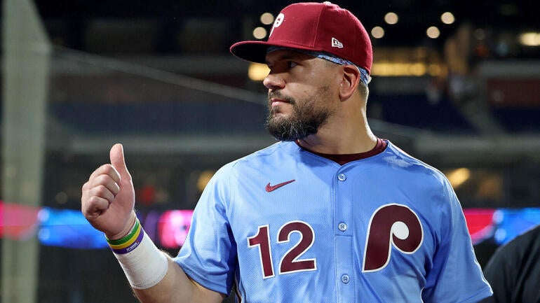 kyle-schwarber-phillies-g.jpg