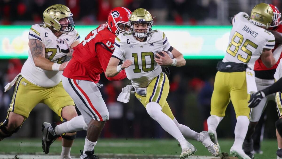 https://sportshub.cbsistatic.com/i/r/2025/08/29/c49a5362-c402-4a49-a24f-0fb365befbff/thumbnail/1200x675/f4d11934ce0d90835bab54f2c7b5bc27/haynes-king-cbs.jpg