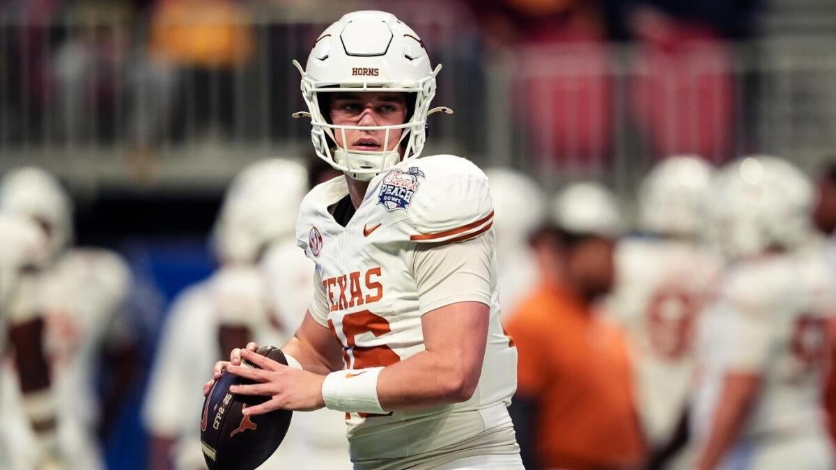 Texas vs. Ohio State prediction, odds, time: 2025 Week 1 faculty soccer picks by professional who’s 64-43