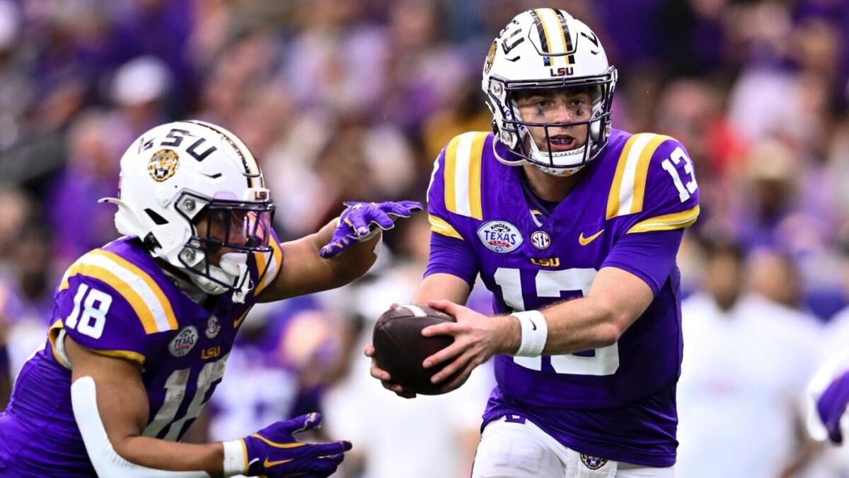 https://sportshub.cbsistatic.com/i/r/2025/08/30/ecbbd687-5eff-4ab2-be11-90b7835a7e3b/thumbnail/1200x675/4d13d17e43a8920260acffccc9616e5f/garrett-nussmeier-cbs-4.jpg