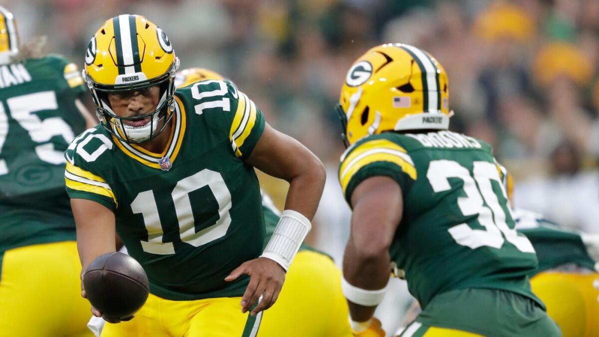 https://sportshub.cbsistatic.com/i/r/2025/09/02/406a0b93-85c4-47b1-a402-1213af984877/thumbnail/1200x675/66f369dd5335f3556d79f4e0b14b479b/jordan-love-green-bay-packers-imagn-images.jpg