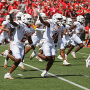 Power ratings: Texas holds at No. 2 despite loss
