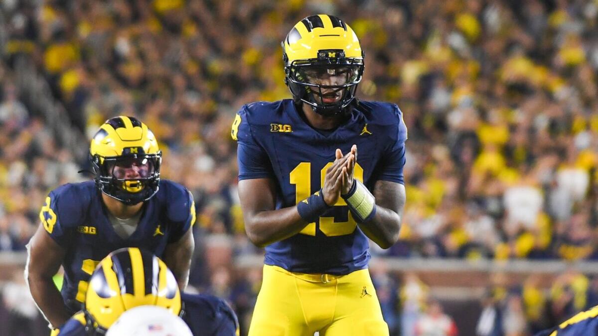 College football odds, picks, predictions: Michigan vs. Oklahoma, Oregon vs. Oklahoma State highlight Week 2