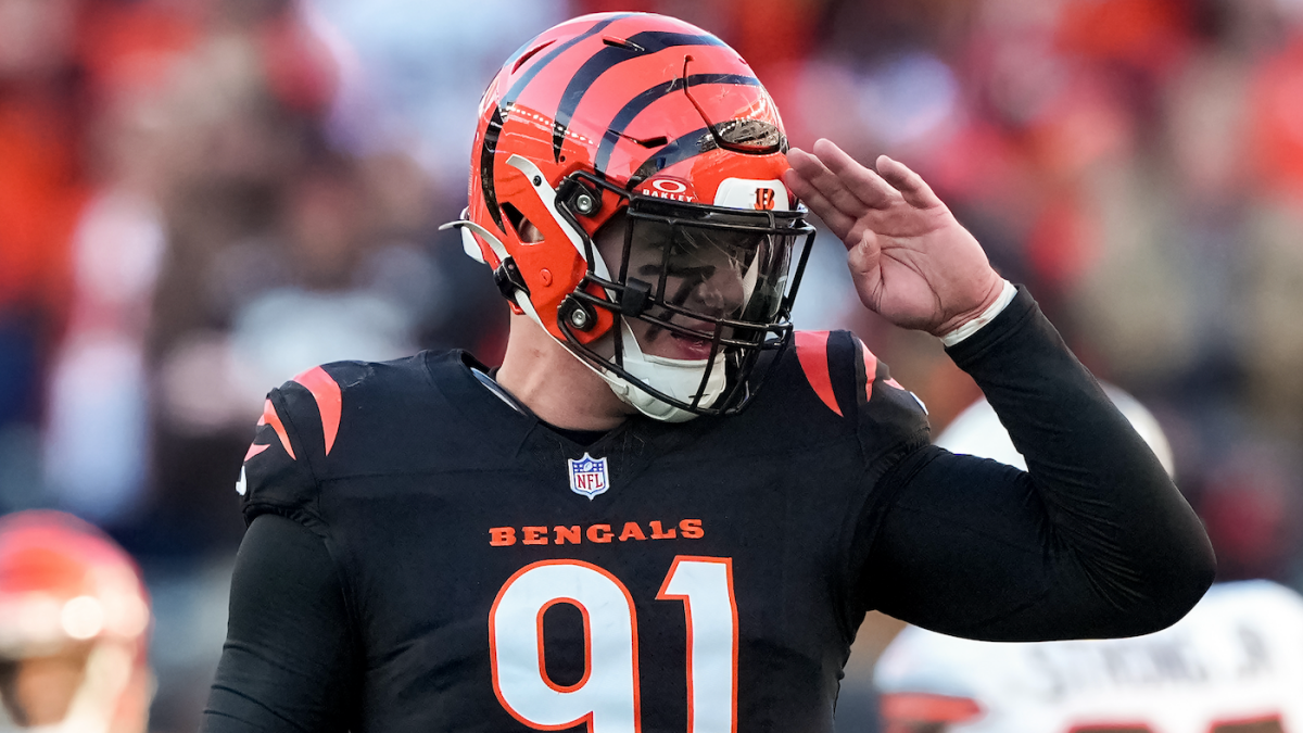 https://sportshub.cbsistatic.com/i/r/2025/09/06/cf084ef0-7c5c-48dd-af7e-8940524bf945/thumbnail/1200x675/03d0c6e65a222007fd98ed4755a5fe4a/hendrickson.png