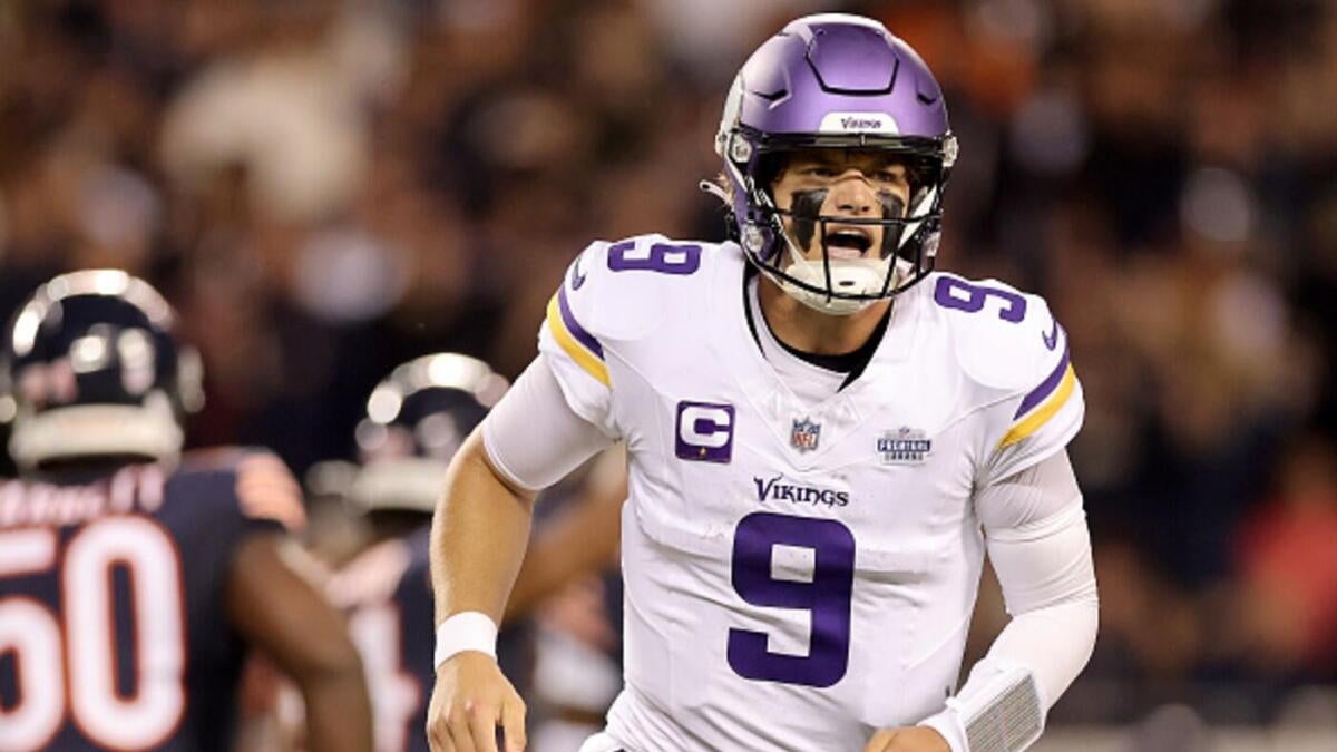 J.J. McCarthy makes NFL historical past whereas main the Vikings to a surprising win over the Bears