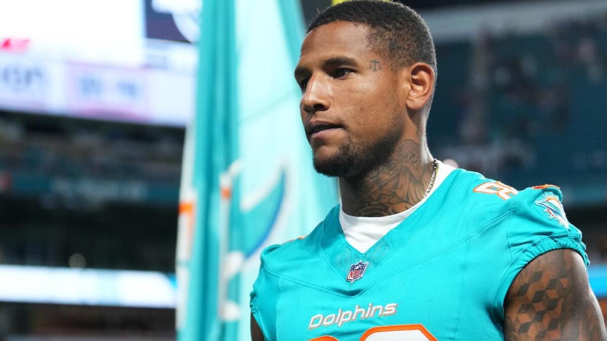 https://sportshub.cbsistatic.com/i/r/2025/09/10/380baf87-7e75-460b-a06c-431cab55629c/thumbnail/1200x675/ad011ab2b964d3a25a62f2c5d4976d35/waller.jpg