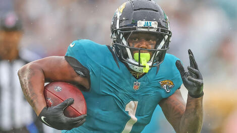 getty-travis-etienne-jaguars.jpg
