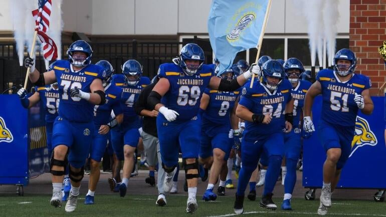 south-dakota-state-fcs-poll-1.jpg