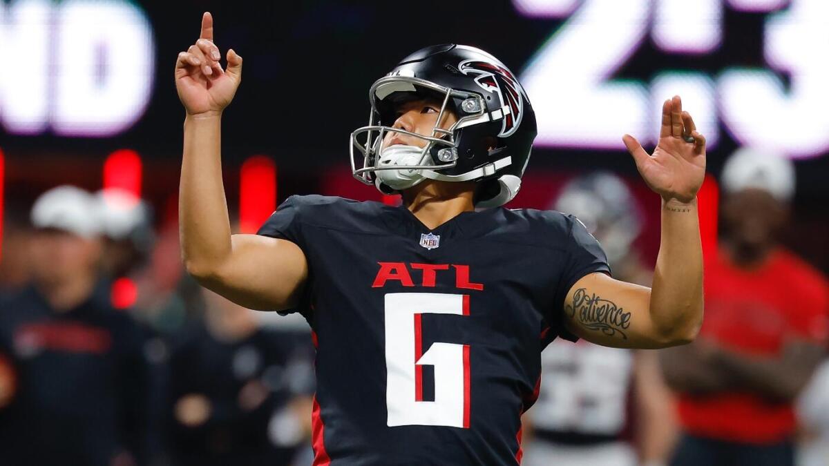 Falcons to elevate Parker Romo from practice squad, scratch kicker Younghoe Koo after Week 1 struggles - CBSSports.com