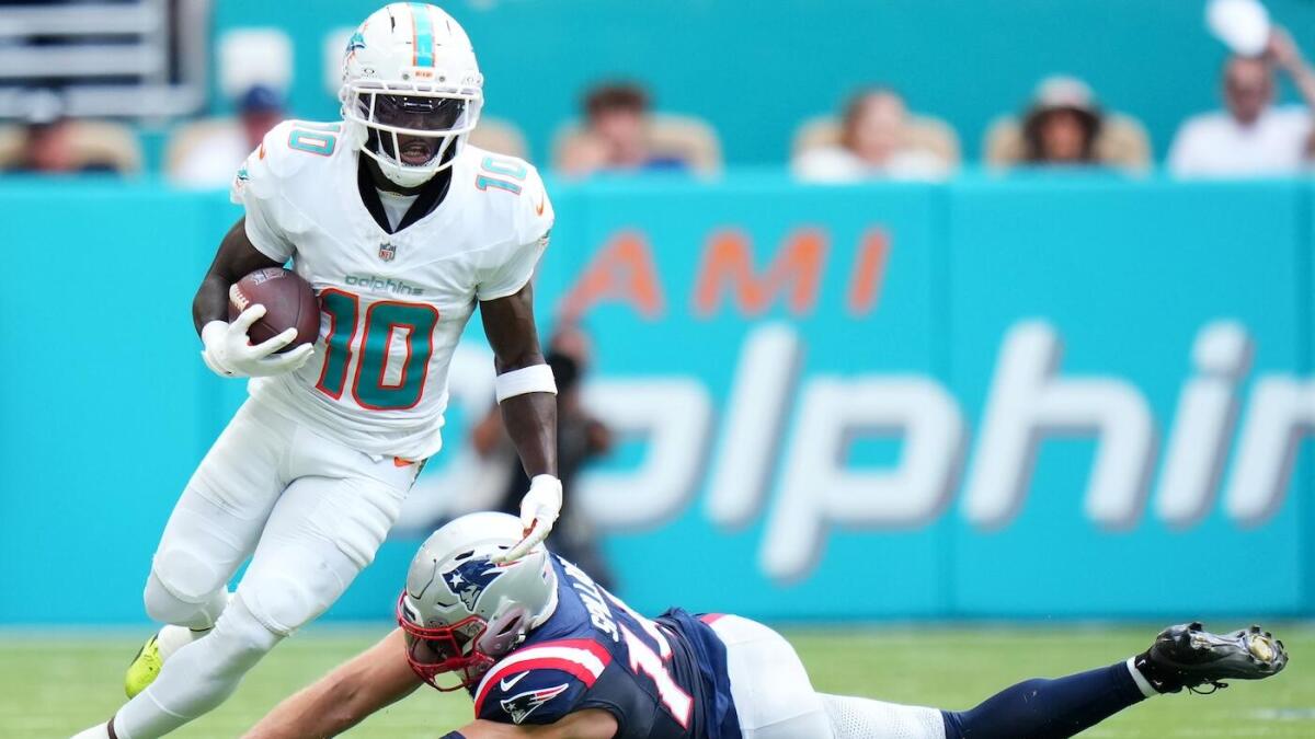 Dolphins’ Tyreek Hill snaps year-long 30-yard catch drought in Week 2 matchup vs. Patriots