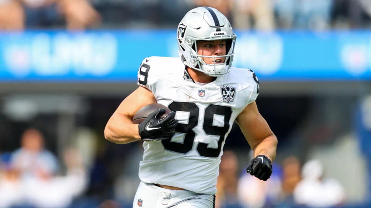 https://sportshub.cbsistatic.com/i/r/2025/09/14/b381cdf5-2e97-40cc-983c-cf76abae3ea8/thumbnail/1200x675/ef565d10a82f264c1f1d925379670954/bowers.jpg