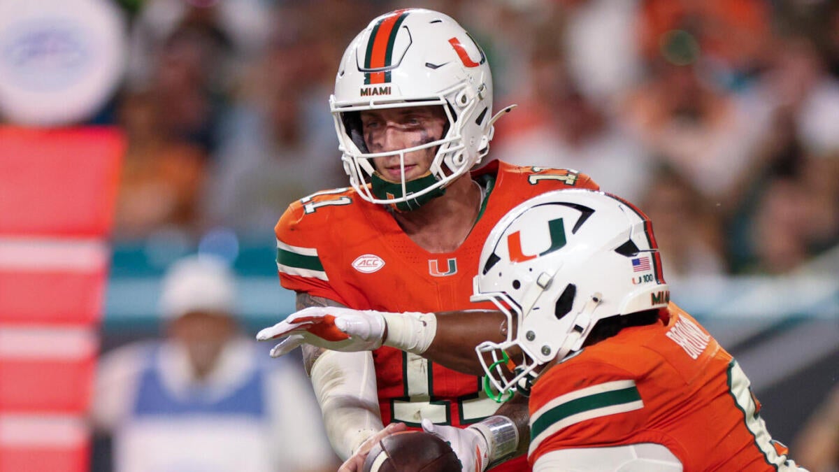 https://sportshub.cbsistatic.com/i/r/2025/09/14/de5a32a7-1ef9-494f-aa80-ac465abcf475/thumbnail/1200x675/e4fde563537a9b27e9580707bc289ead/um-carson-beck.jpg