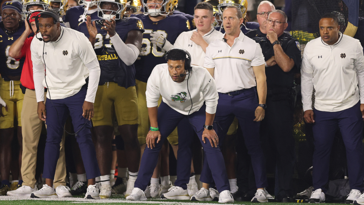 Notre Dame doomed by Tyler Buchner’s fumbled hold on extra point in devastating loss to Texas A&M