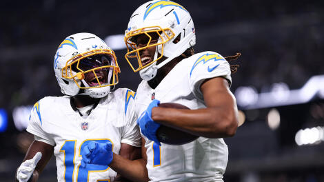 Los Angeles Chargers v Las Vegas Raiders - NFL 2025