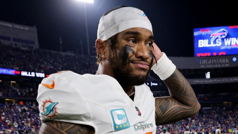 Miami Dolphins v Buffalo Bills