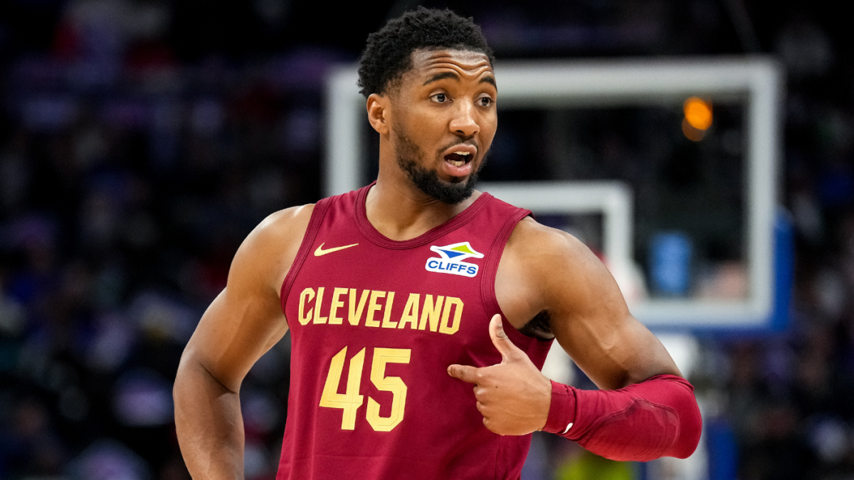 https://sportshub.cbsistatic.com/i/r/2025/09/19/83279b3e-2dee-4992-894e-3915ff731125/thumbnail/1200x675/f26968e75b6b4c9460e34f3603feb35f/donovan-mitchell-getty-13.png