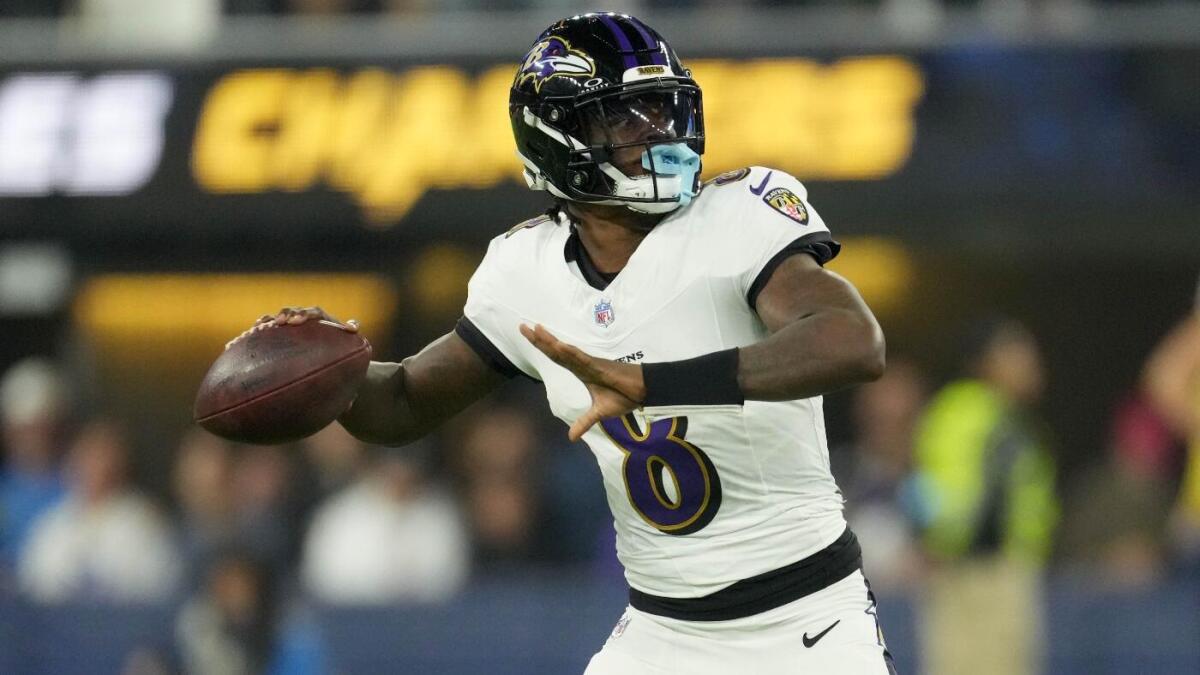 https://sportshub.cbsistatic.com/i/r/2025/09/22/014a731c-0ed4-45ad-8526-b09b2fc22ade/thumbnail/1200x675/0e089ef84ee24edc3f872f08bf264811/lamar-jackson-cbs.jpg