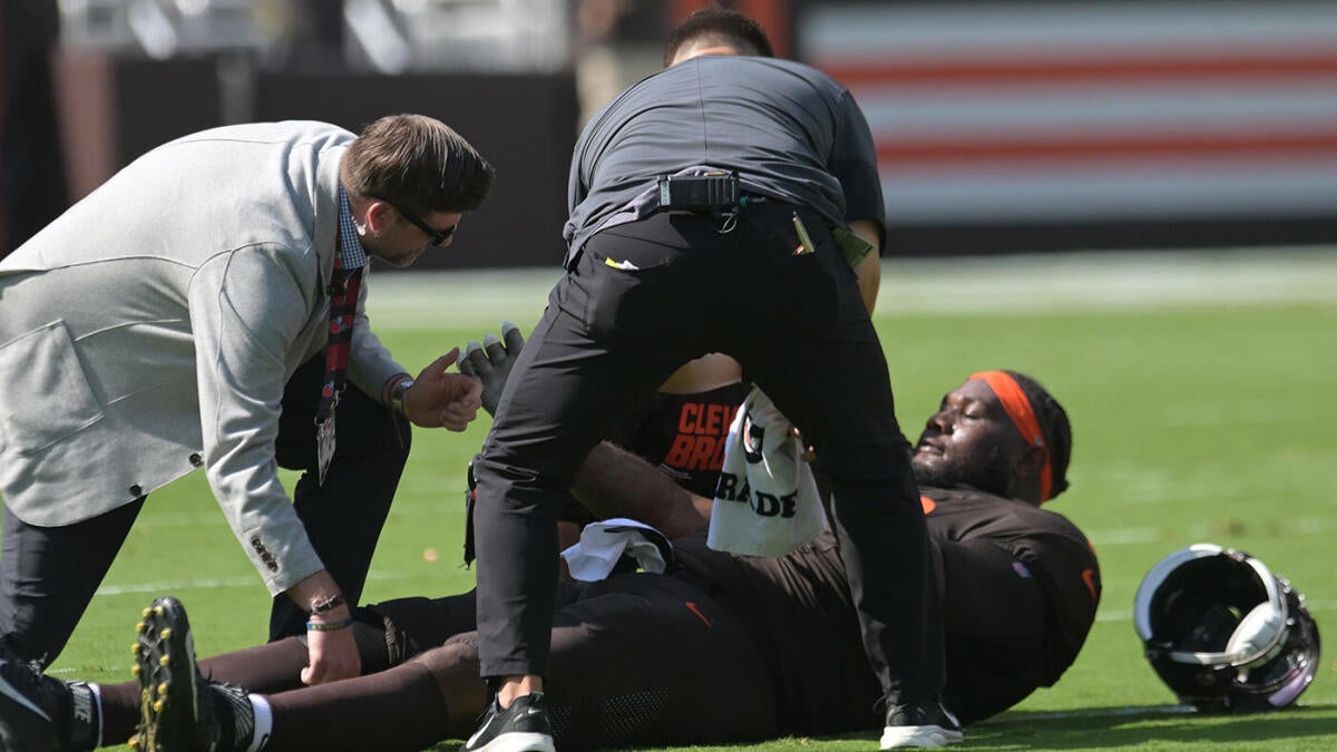 https://sportshub.cbsistatic.com/i/r/2025/09/22/b14700cf-bacd-4e90-99b6-c7a876b7eef5/thumbnail/1200x675/d48281073bb0e70f01a90364857ea26e/jones.jpg