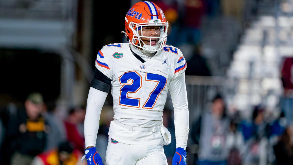 Dijon Johnson injury: Florida DB to undergo knee surgery as reeling Gators lose defensive starter