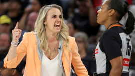 Playoffs WNBA: Becky Hammon de ACES dijo que el cuerpo físico es 'pérdida de control', conducirá a batallas en la NBA