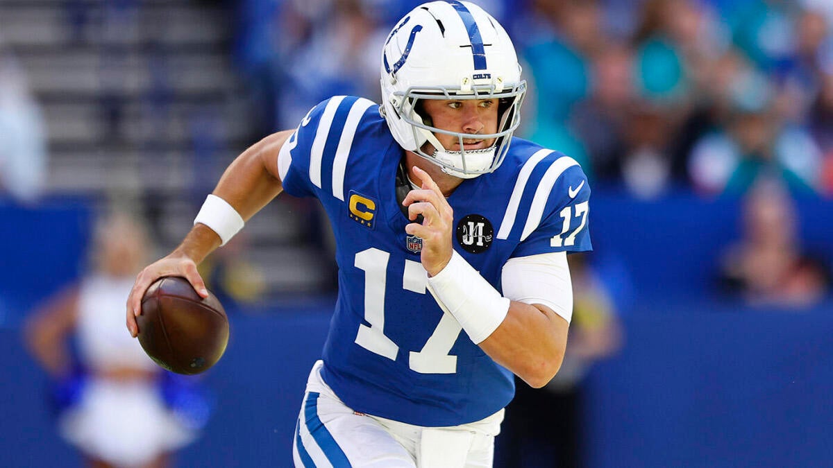 https://sportshub.cbsistatic.com/i/r/2025/09/25/12824b90-32f5-4bf5-a0b8-0c75b9092135/thumbnail/1200x675/fdb140afedd0f8ed18861b165491d9ee/daniel-jones-colts-g.jpg