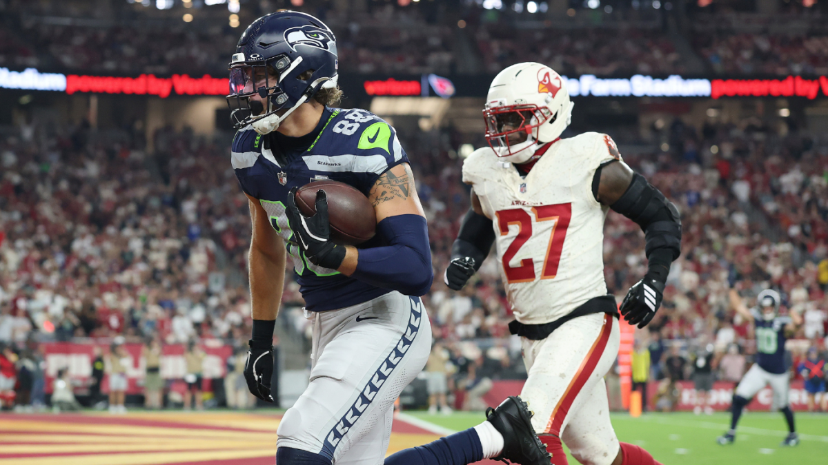 Seahawks edge Cardinals on long, last-second field goal after wild, late Arizona rally behind Kyler Murray
