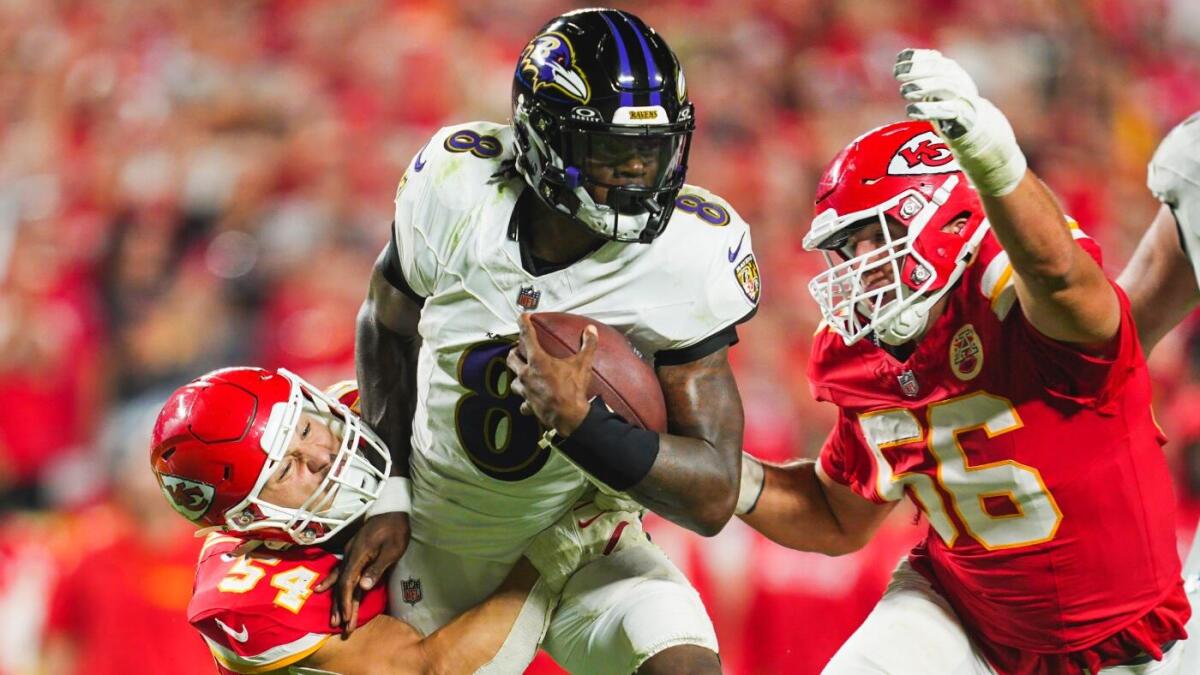 https://sportshub.cbsistatic.com/i/r/2025/09/26/95a936d0-3f79-4bfc-895e-86952c88d5d5/thumbnail/1200x675/5d3b724e811d6b9c80e909ad3a456883/lamar-jackson-cbs-3.jpg