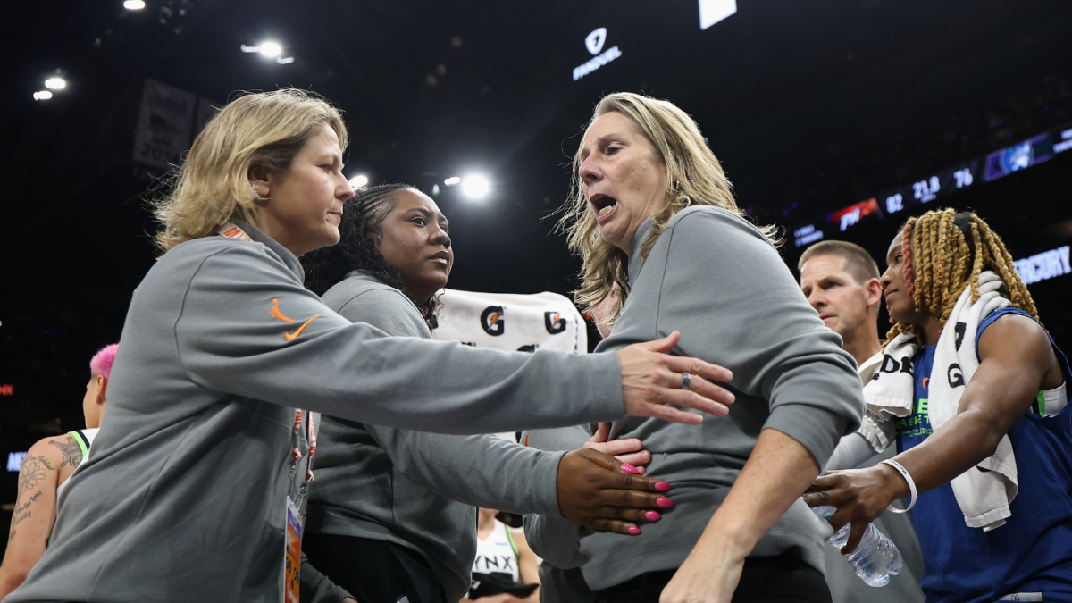 Lynx coach Cheryl Reeve ejected, star Napheesa Collier injured after no-call late in Recreation 3 loss to Mercury
