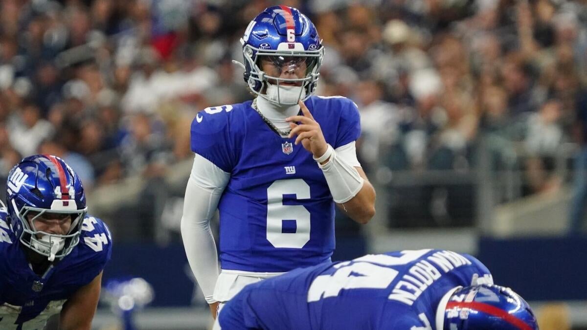 https://sportshub.cbsistatic.com/i/r/2025/09/28/47111ef1-4aad-47a6-b070-b33417a29c03/thumbnail/1200x675/de8f92693ec69376da4dcf1ff6cafe8c/jaxson-dart-giants-imagn.jpg