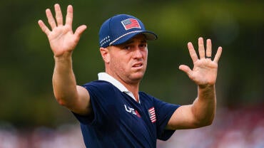 justin-thomas-hands-usa-g.jpg