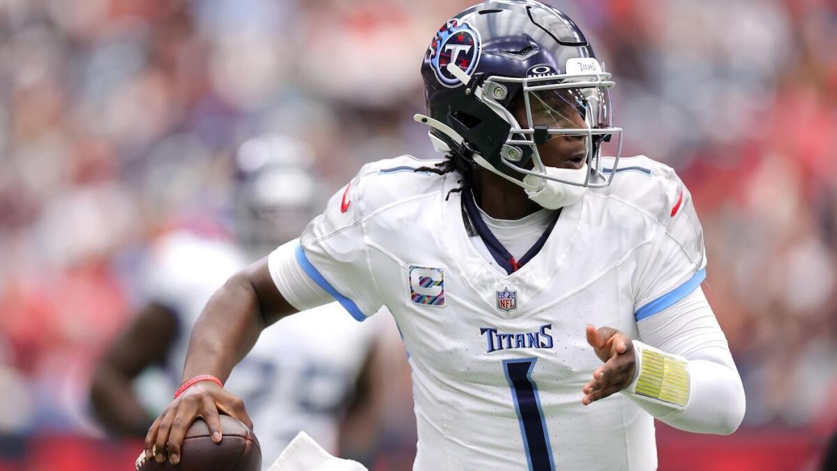 https://sportshub.cbsistatic.com/i/r/2025/09/28/7cf70468-014c-47a4-b42b-a7764f32f0d3/thumbnail/1200x675/dd441eabdfe65aa69efdda40bb56db1e/ward.jpg