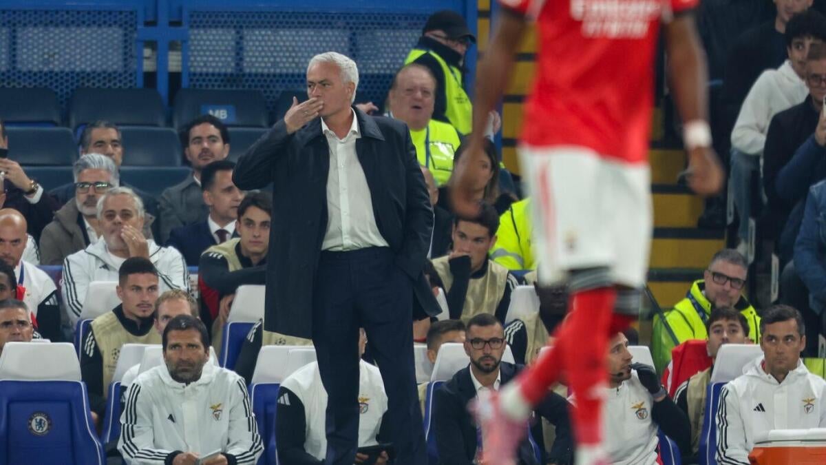 https://sportshub.cbsistatic.com/i/r/2025/09/30/1cceddb6-967f-4db6-b819-d6ad113472e5/thumbnail/1200x675/dfe21d9ac5f40b03e31b3b157ec06afd/mou-2.jpg